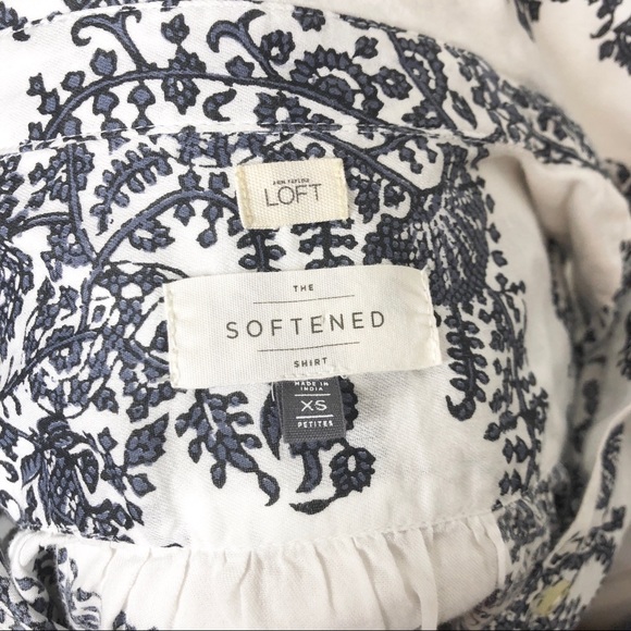 LOFT softened oversized 1/2 button cotton shirt - Picture 4 of 5